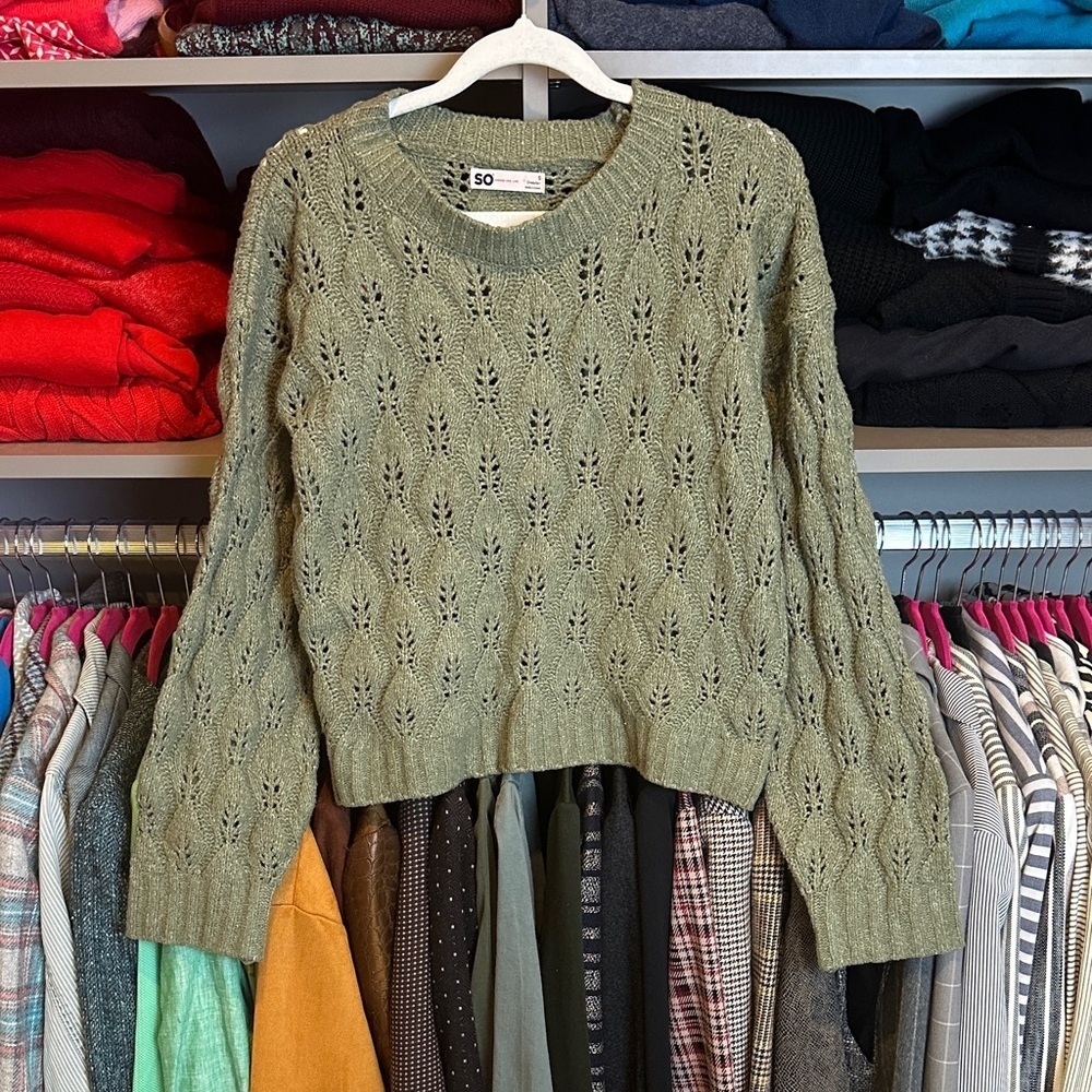 SO olive long sleeve crew neck open knit sweater size S